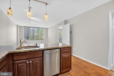 Van Ness East unit 941, Washington, DC 20008 - photo 5