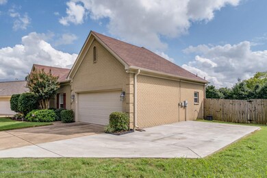 7043-Maplewood-snapsold-screen-203285-2