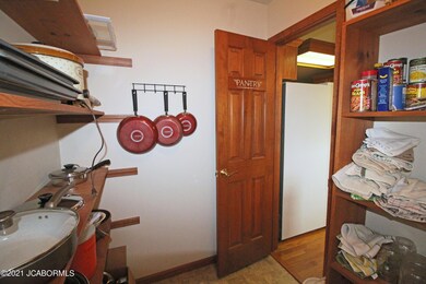 walk in pantry