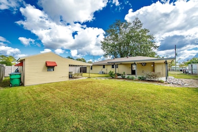 306 Saint Bernard St, Thibodaux, LA 70301 - photo 4