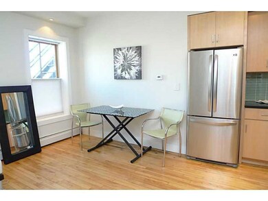 Kitchen. Eating Area