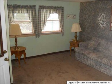 unlisted-address, Staten Island, NY 10306 - photo 6