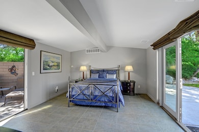 CASITA 1 INDOOR OUTDOOR