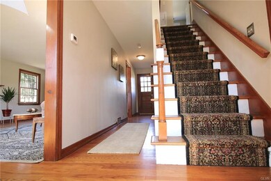 315 Flagstone Dr, Bethlehem, PA 18017 - photo 5