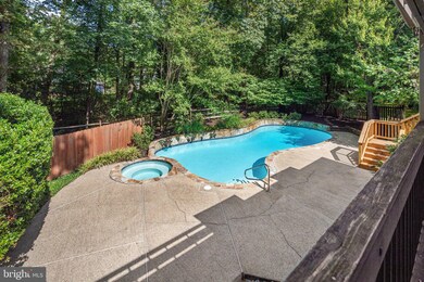 12398 Copenhagen Ct, Reston, VA 20191 - photo 3