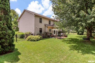 5204 N Rothmere Dr, Peoria, IL 61615 - photo 2