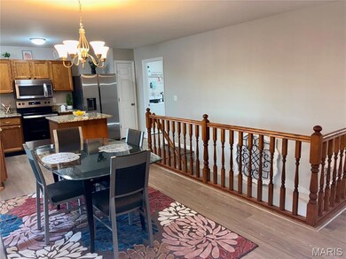 447 Briarwood Ln, Wentzville, MO 63385 - photo 6