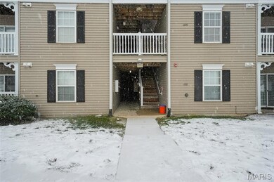 1302 Spring Creek Ln, O Fallon, MO 63368 - photo 2