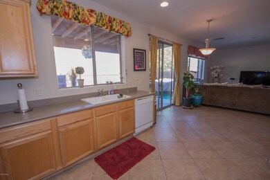 Kitchen/Dining Area