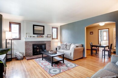 502 Crestview Rd - Family Room