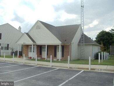 2034 S Anvil Ln, Temple Hills, MD 20748 - photo 5