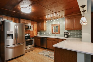 03_23PowhatanDr_5_Kitchen_HiRes