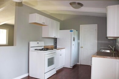 4877 Warminster Dr, Columbus, OH 43232 - photo 7