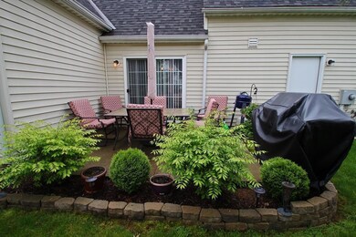 8705 Lazelle Commons (7)