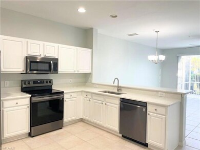 839 Hampton Cir unit 149, Naples, FL 34105 - photo 2