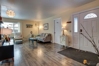 1811 State St, Anchorage, AK 99504 - photo 4