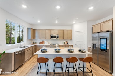 SEA_TangleRidge_Pic_Davenport_Kitchen_4o