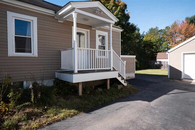 28 Mcduffee St, Rochester, NH 03867 - photo 2