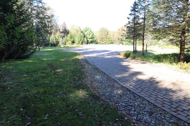 23 A Yostville Rd, Moscow, PA 18444 - photo 4