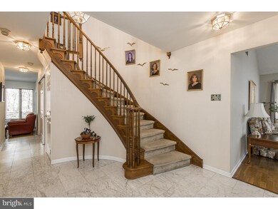 320 Beechtree Dr, Broomall, PA 19008 - photo 2
