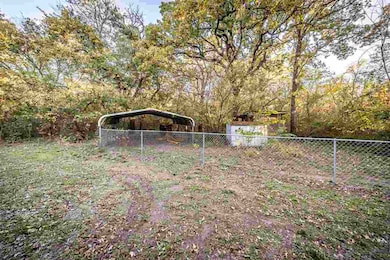 303 Woodland Cir, Cache, OK 73527 - photo 7