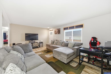 5217 Silver Loop NE, Salem, OR 97305 - photo 5