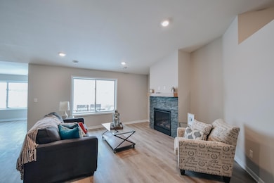 311 N 11th St, Goodhue, MN 55027 - photo 7