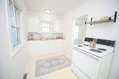 1308 E University St, Springfield, MO 65804 - photo 6