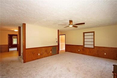 761 Bowles Farm Rd, Statesville, NC 28625 - photo 3