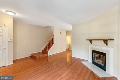 7193 Fairfield Ct, Alexandria, VA 22306 - photo 4