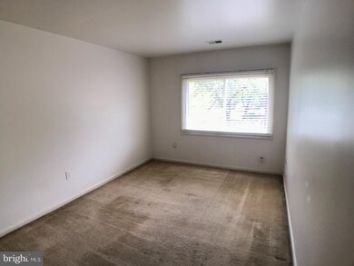 9527 Barcellona Ct, Fairfax, VA 22031 - photo 3