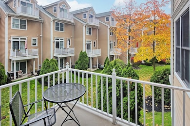 454 Albany Ct, West New York, NJ 07093 - photo 3