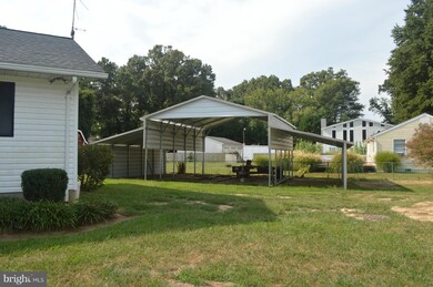 3318 Riverview Dr, Colonial Beach, VA 22443 - photo 6