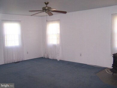 12108 Round Tree Ln, Bowie, MD 20715 - photo 7