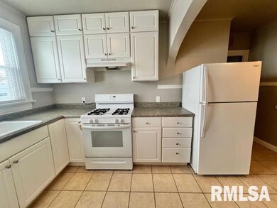 2133 N Division St, Davenport, IA 52804 - photo 5
