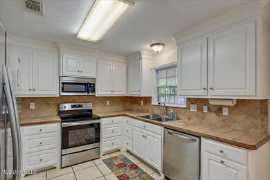 09-102 Hemlock Rd