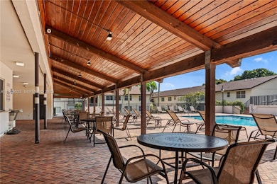 370 E Laurel Dr unit 3E, Margate, FL 33063 - photo 5