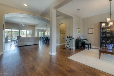 004 Foyer