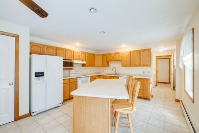 4 Cloverleaf Ln, Scarborough, ME 04074 - photo 2