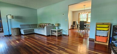06. Living Room to Dining Room