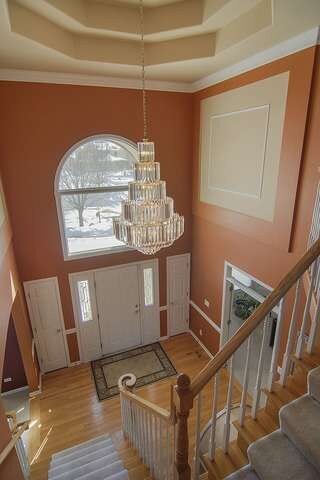 2419 Comstock Ct, Naperville, IL 60564 - photo 2