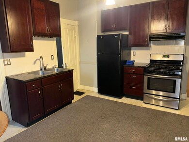 521 W 8th St unit 1, Davenport, IA 52803 - photo 2
