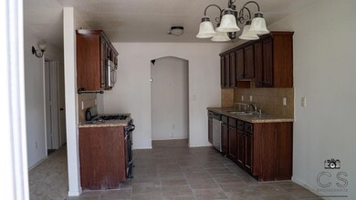 208 Flor Eucharis, Socorro, TX 79927 - photo 3