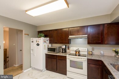 9120 Mchenry Ln, Lanham, MD 20706 - photo 5