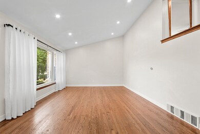 unlisted-address, Oak Lawn, IL 60453 - photo 4