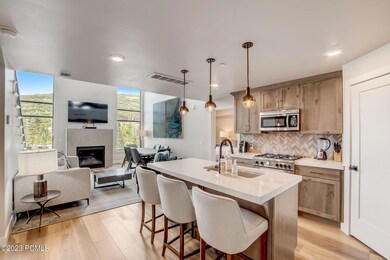 5-web-or-mls-W Peace Tree Trail-005