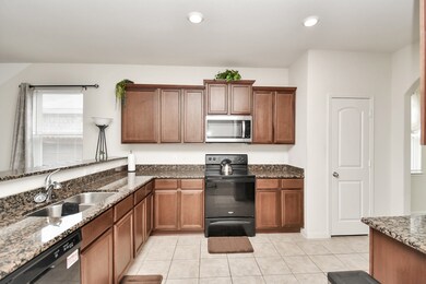 10951 Dover White Dr, Humble, TX 77396 - photo 5