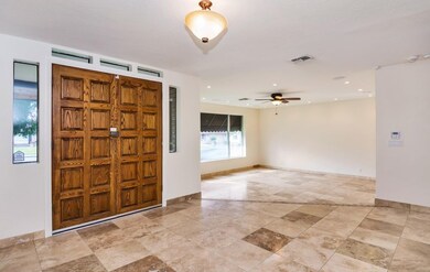 Entry/Living Room