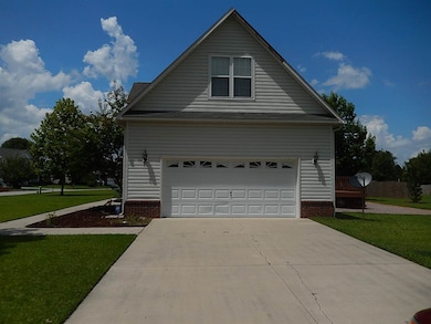 119 Sidney Ln, Jacksonville, NC 28540 - photo 2