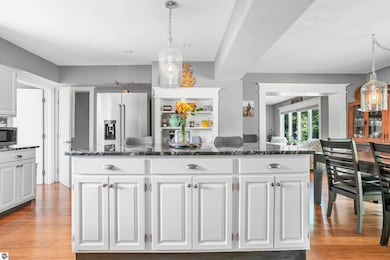 200 N Shore Dr E, Cadillac, MI 49601 - photo 5